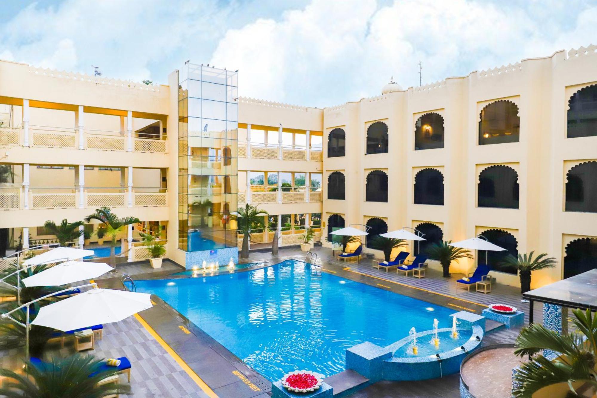 Готель Club Mahindra Удайпур Екстер'єр фото