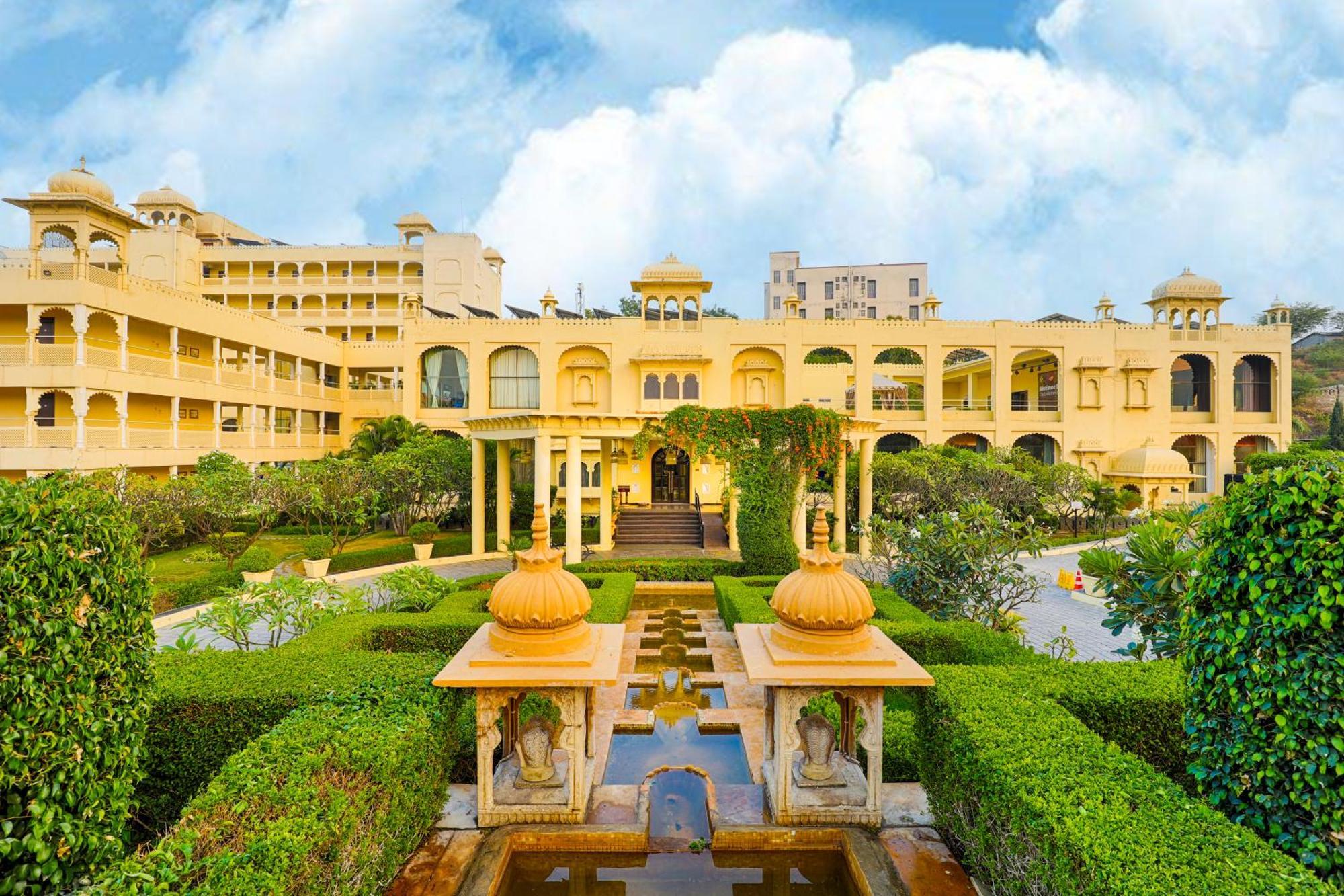 Готель Club Mahindra Удайпур Екстер'єр фото
