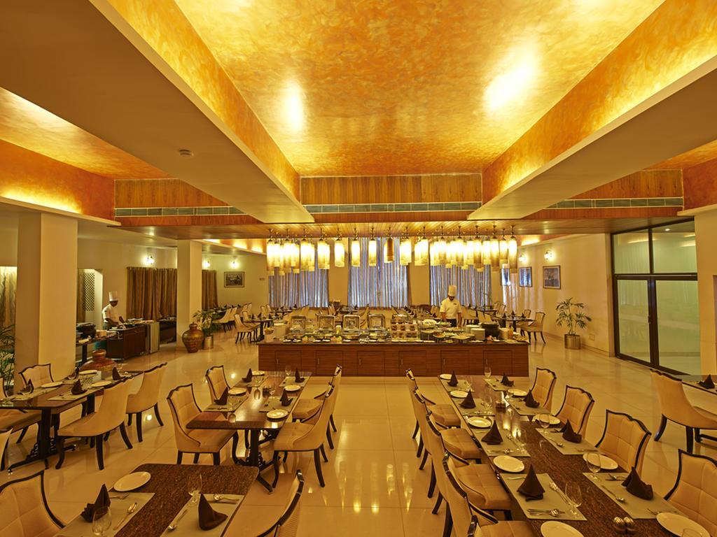 Готель Club Mahindra Удайпур Екстер'єр фото